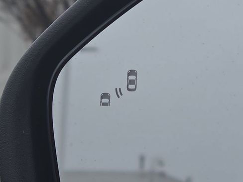 Used 2023 Ford Explorer XLT w/ Equipment Group 202A image 11