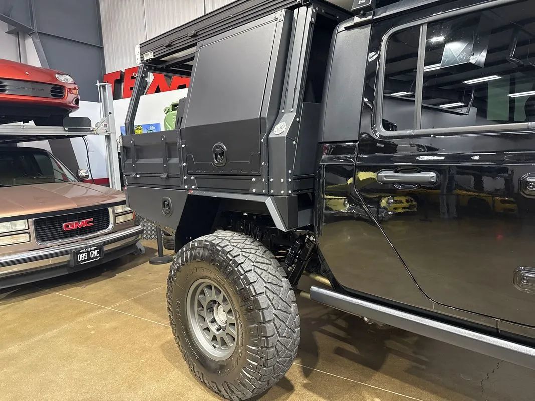 Used 2023 Jeep Gladiator Rubicon w/ Cold Weather Group AWD/4WD image 43