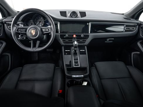 Certified 2023 Porsche Macan AWD/4WD image 22