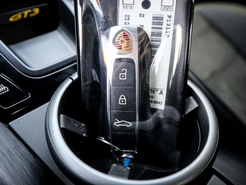 Used 2022 Porsche 911 GT3 image 34