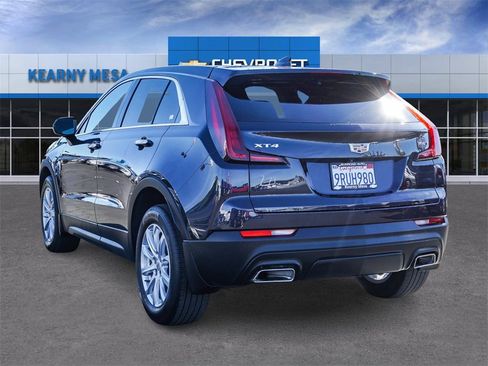 Used 2023 Cadillac XT4 Luxury w/ Cold Weather Package image 4
