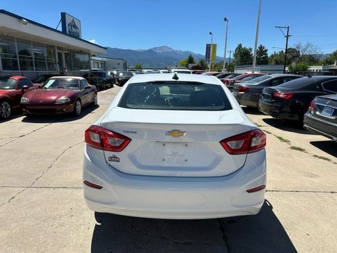 Used 2018 Chevrolet Cruze LS FWD image 6