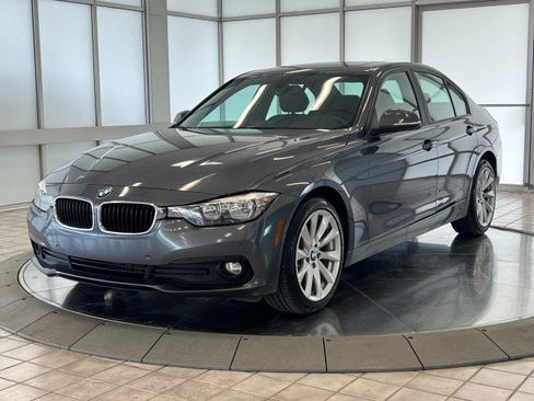 Used 2016 BMW 320i xDrive Sedan AWD/4WD image 3