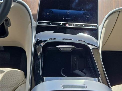 Used 2026 Mercedes-Benz GLC 300 image 12