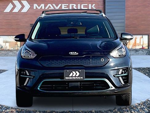 Used 2020 Kia Niro EX image 2