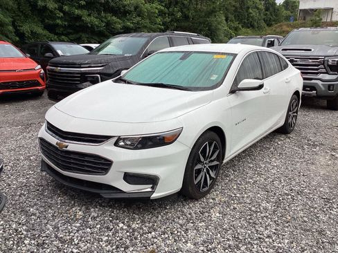 Used 2018 Chevrolet Malibu LT FWD image 2
