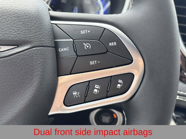 New 2027 Chrysler Pacifica Select FWD image 24