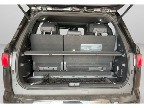 Certified 2024 Toyota Sequoia Platinum AWD/4WD image 27