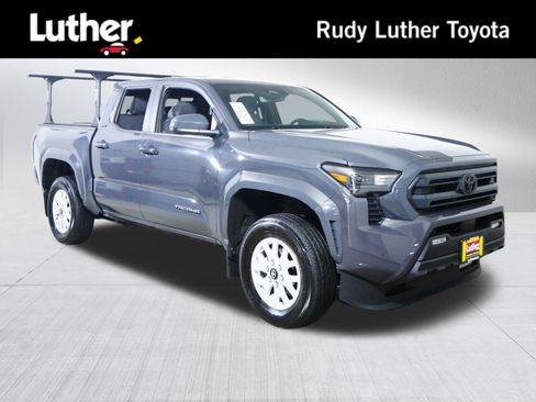 Certified 2024 Toyota Tacoma SR5 AWD/4WD image 1