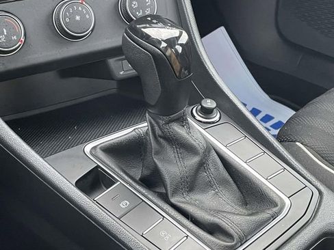 Used 2023 Volkswagen Jetta Sport image 29