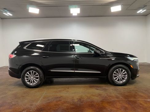Used 2023 Buick Enclave Essence AWD/4WD image 23