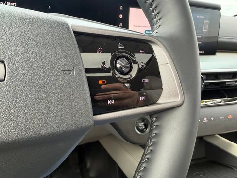 Used 2025 Nissan Murano SL w/ Cargo Package AWD/4WD image 22