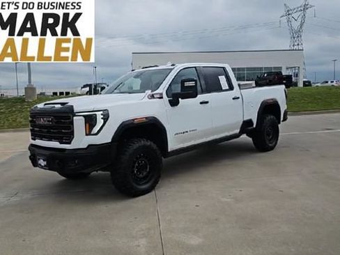 Used 2025 GMC Sierra 2500 AT4X w/ AT4X AEV Edition AWD/4WD image 4