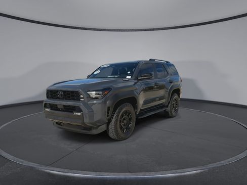 Used 2025 Toyota 4Runner TRD Off-Road Premium AWD/4WD image 4