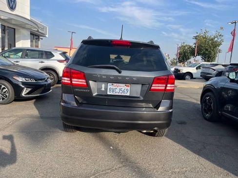 Used 2018 Dodge Journey SE FWD image 5