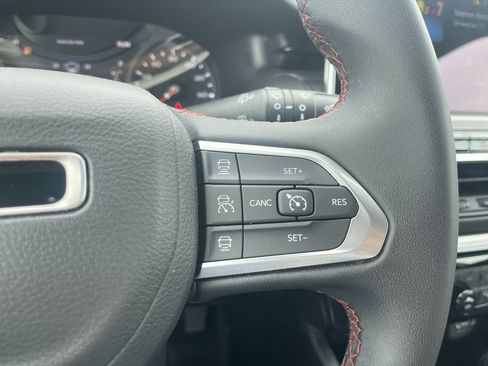 Used 2025 Jeep Compass Trailhawk AWD/4WD image 20