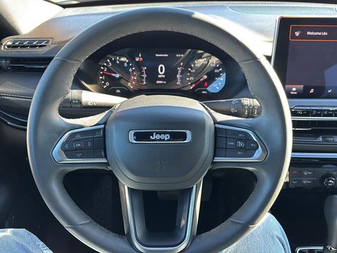 Used 2022 Jeep Compass Altitude image 11