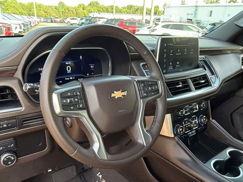 Used 2023 Chevrolet Tahoe LT w/ Luxury Package RWD image 4