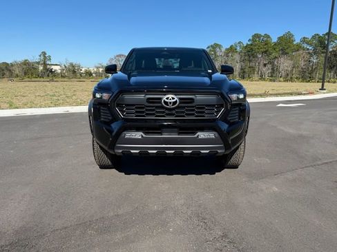 Used 2025 Toyota Tacoma TRD Off-Road AWD/4WD image 14
