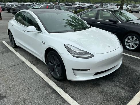 Used 2020 Tesla Model 3 Standard Range Plus RWD image 4