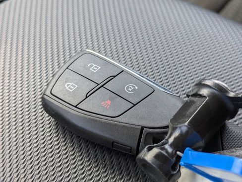 Used 2025 Chevrolet Equinox LT FWD image 30