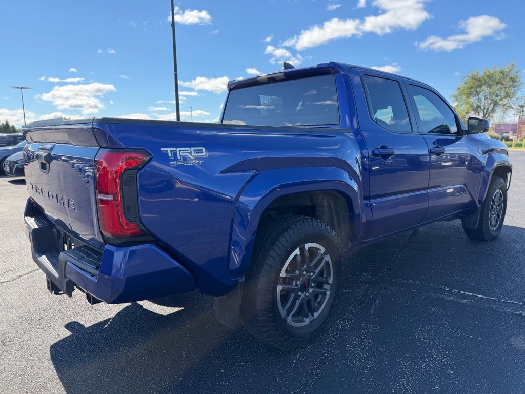 Used 2024 Toyota Tacoma TRD Sport AWD/4WD image 11