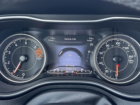 Used 2019 Jeep Cherokee Limited FWD image 29