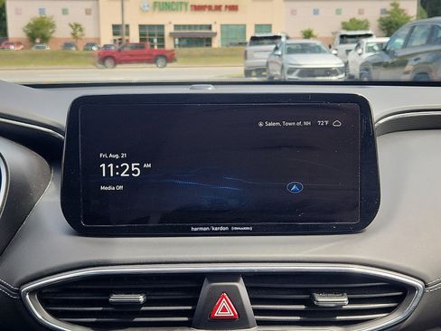 Used 2021 Hyundai Santa Fe Limited AWD/4WD image 17