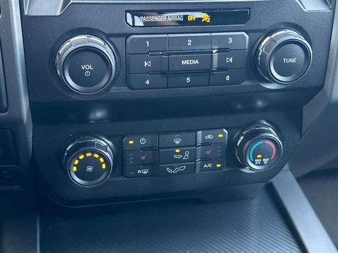 Used 2020 Ford F150 XLT w/ Equipment Group 302A Luxury AWD/4WD image 20