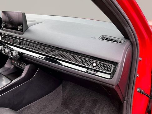 Certified 2025 Honda Civic Sport image 18