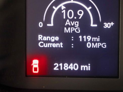 Used 2025 Jeep Gladiator Sport image 16