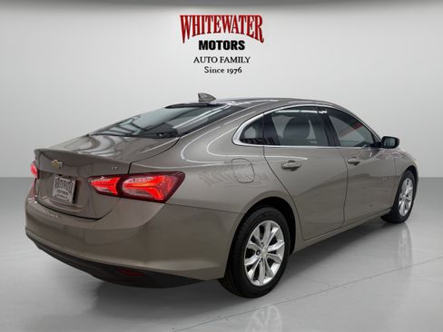 Used 2022 Chevrolet Malibu LT FWD image 4