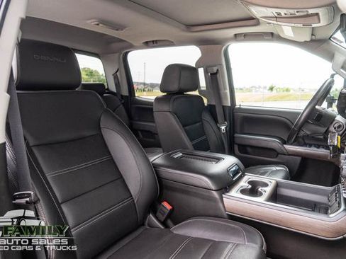 Used 2019 GMC Sierra 2500 Denali w/ Duramax Plus Package AWD/4WD image 26