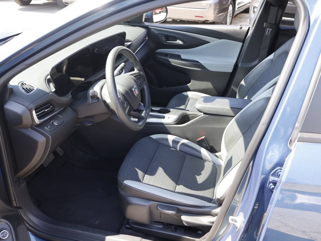 Used 2024 Buick Envista Preferred w/ Convenience II Package FWD image 25