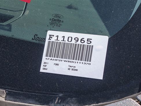 Used 2011 Ford Taurus Limited image 4