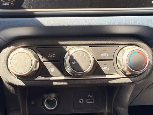 Used 2023 Nissan Versa SV image 23