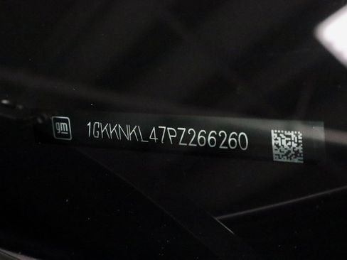 Used 2023 GMC Acadia SLE image 31