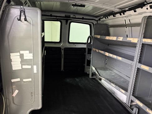 Used 2018 Chevrolet Express 2500 w/ Enhanced Convenience Package RWD image 68