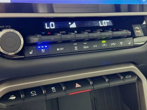 New 2026 Toyota Tundra Limited AWD/4WD image 15