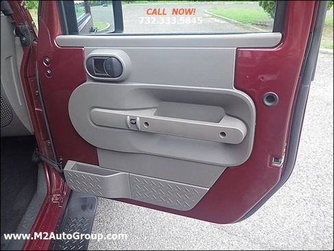 Used 2010 Jeep Wrangler Unlimited Sahara w/ Dual Top Group image 18