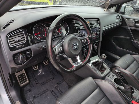 Used 2019 Volkswagen GTI SE w/ SE Experience Package image 15