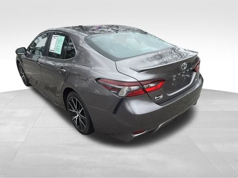 Used 2023 Toyota Camry SE image 19