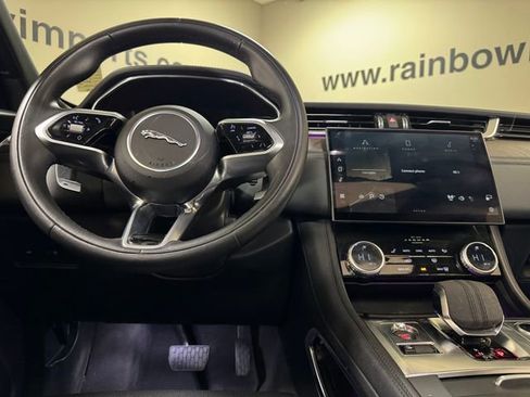 Used 2023 Jaguar F-PACE S AWD/4WD image 9