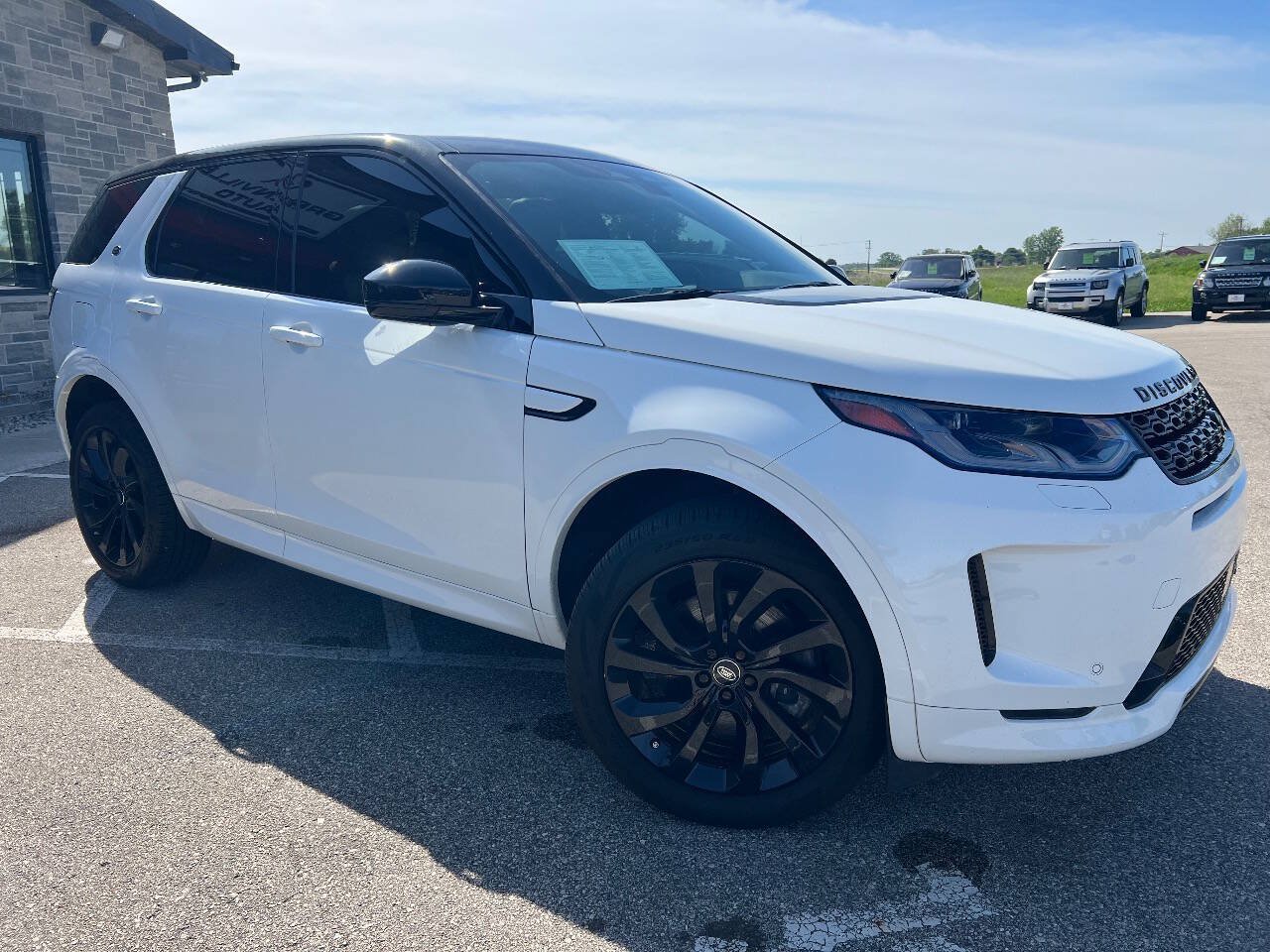 Used 2023 Land Rover Discovery Sport SE R-Dynamic AWD/4WD image 3