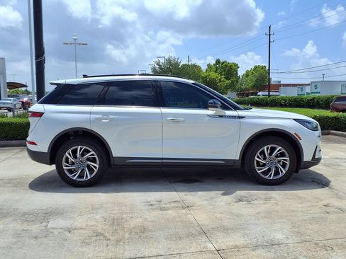Used 2025 Lincoln Corsair FWD w/ Equipment Group 101A image 8