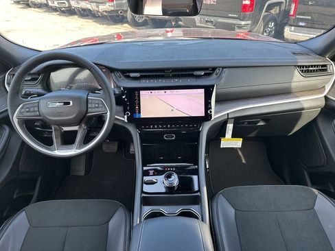 New 2026 Jeep Grand Cherokee Altitude AWD/4WD image 13
