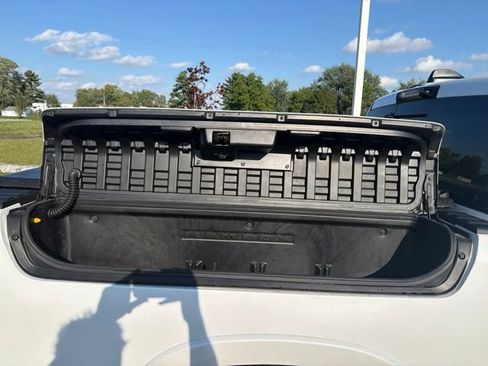 Used 2025 RAM 1500 Limited AWD/4WD image 8
