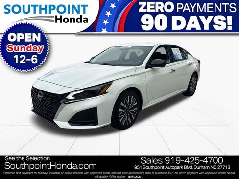 Used 2025 Nissan Altima 2.5 SV FWD image 3