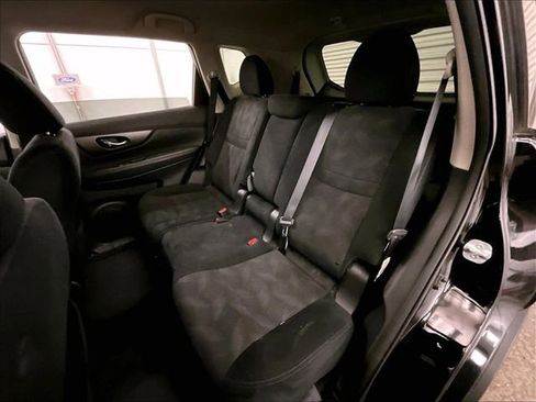 Used 2015 Nissan Rogue SV w/ SV Premium Package AWD/4WD image 25