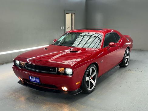 Used 2012 Dodge Challenger SRT8 w/ Premium Sound Group RWD image 3